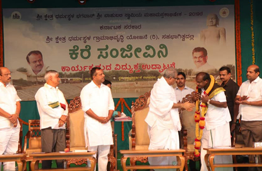 Kumaraswamy at dharmasthala